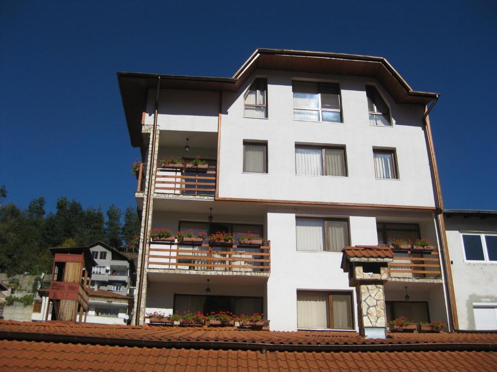 Family Hotel Veronika Dewin Exterior foto