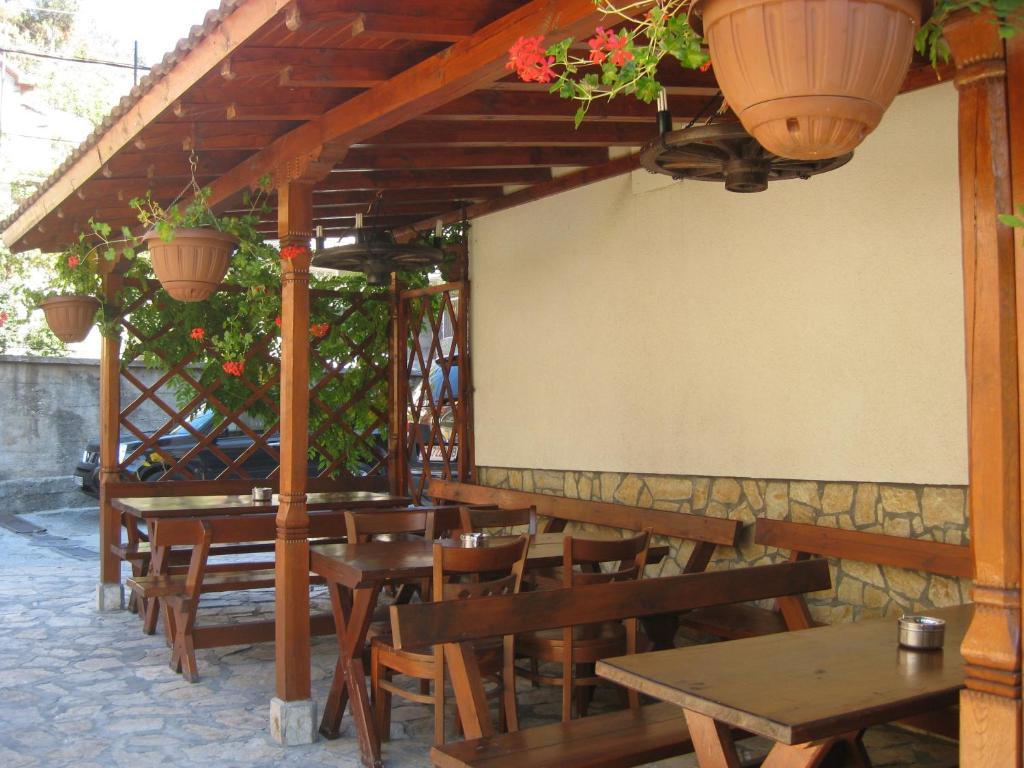 Family Hotel Veronika Dewin Exterior foto