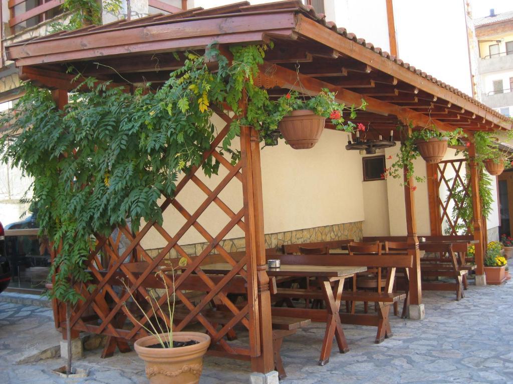 Family Hotel Veronika Dewin Exterior foto