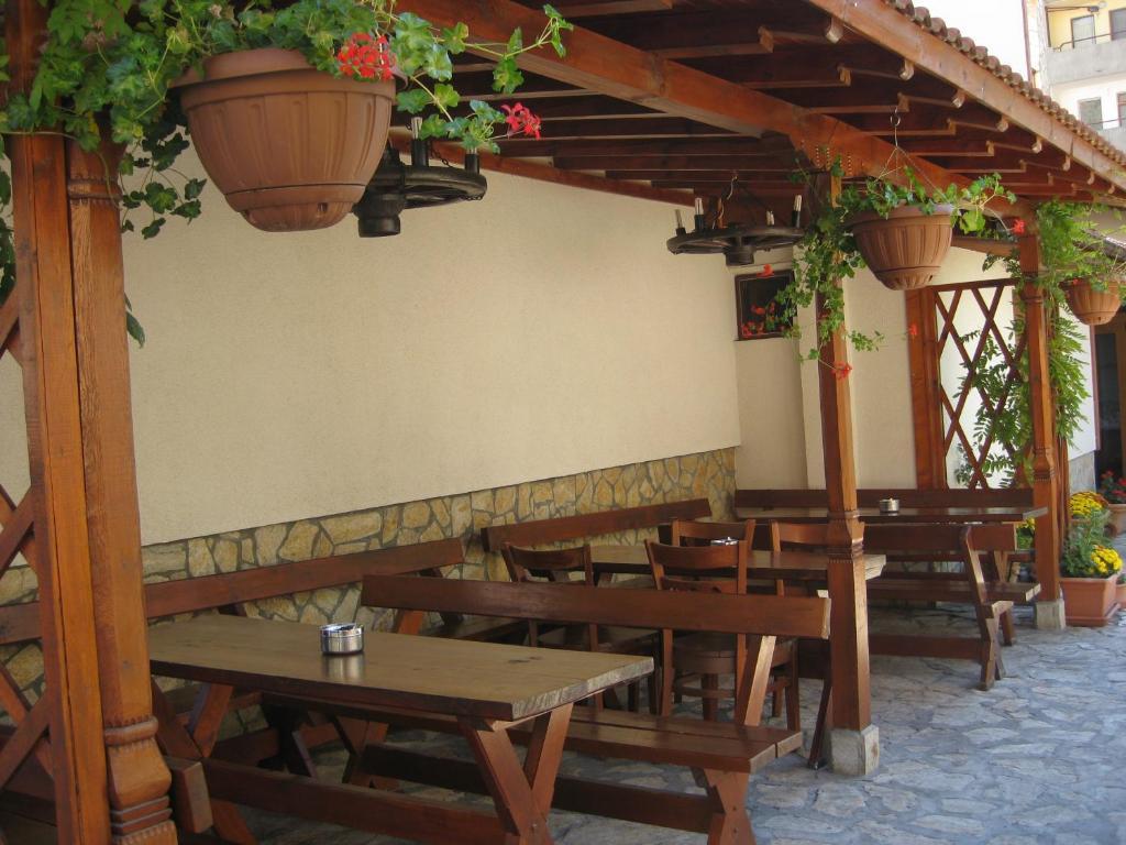 Family Hotel Veronika Dewin Exterior foto