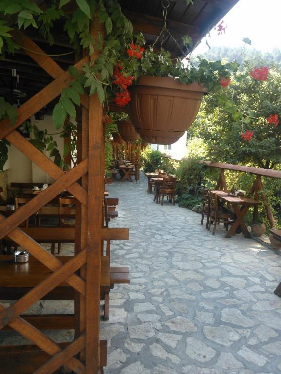 Family Hotel Veronika Dewin Exterior foto